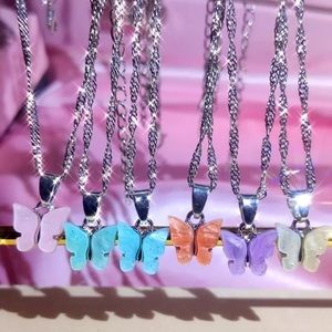 3/$30 🦋 Butterfly Charm Necklace